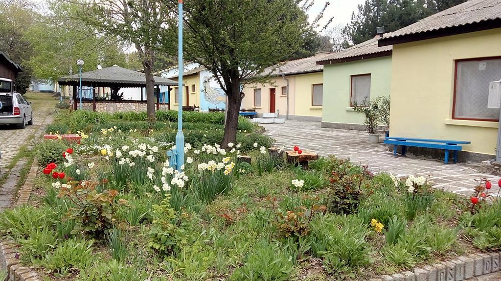 וארנה Bungalows Raiski Kat מראה חיצוני תמונה